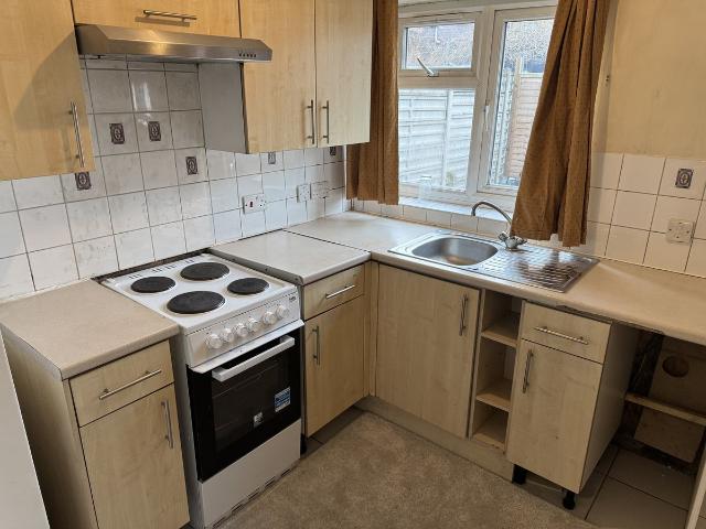 Studio for rent in London Borough of Croydon, Selhurst
