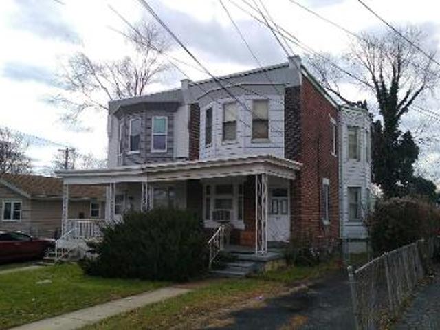 House for sale in Sharon Hill