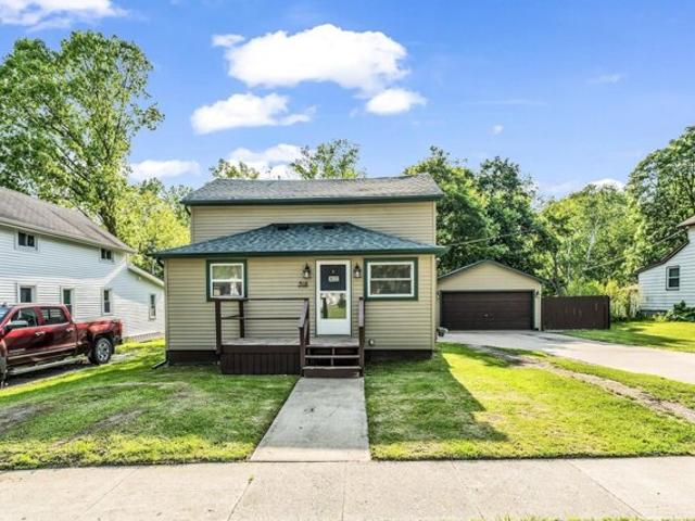 House for sale in Almont House for sale in Almont