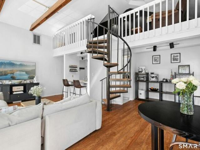 Condo for sale in Milford, Connecticut