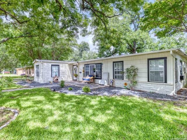 House for sale in Uvalde, Texas