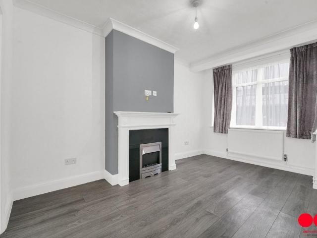 House for rent in London Borough of Havering, Greater London