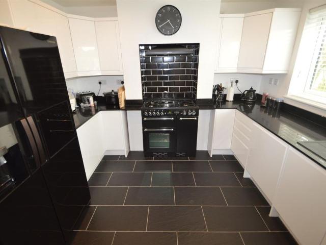 Apartment for rent in Chingford Mount, Greater London