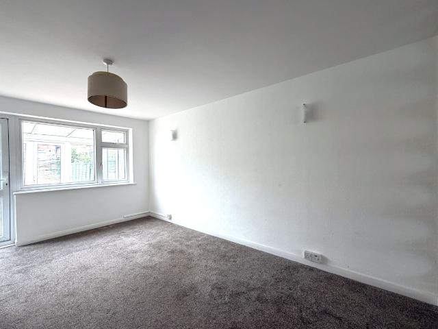 Apartment for rent in Collier Row, Greater London