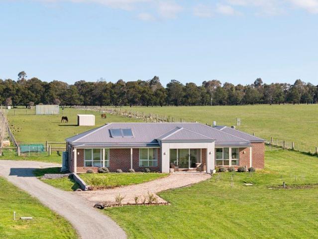 House for sale in Kyneton South, Carlsruhe