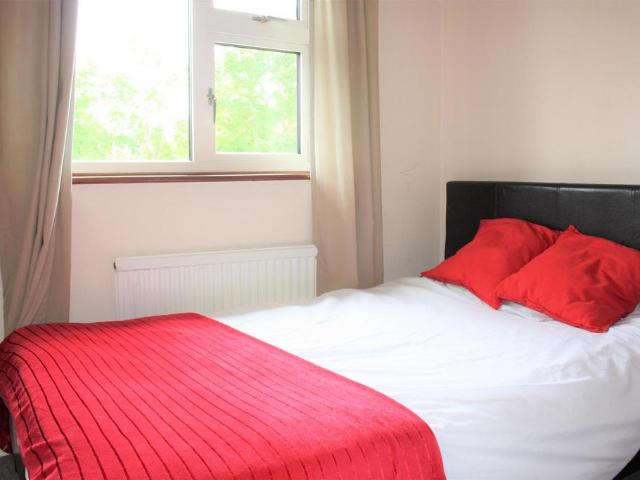 House for rent in Poplars, Shephall