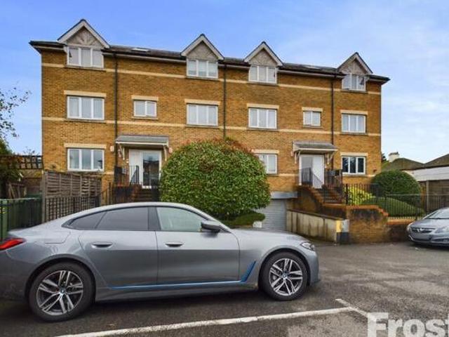 House for sale in London Borough of Hounslow, Feltham