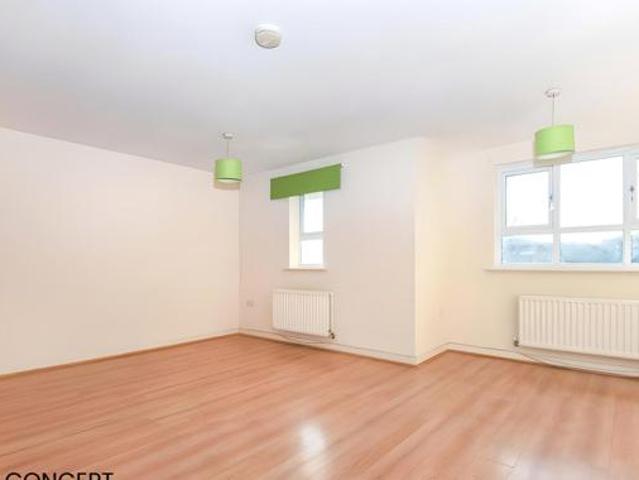 House for rent in London Borough of Hounslow, Greater London