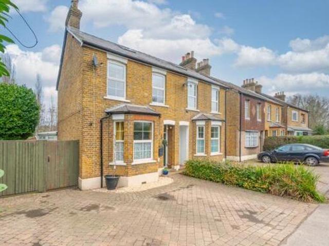 House for sale in Lower Halliford, Surrey
