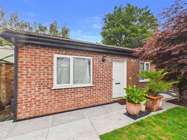 House for rent in St Margarets, Greater London