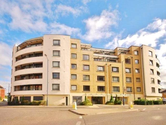Apartment for rent in Horsell, Woking