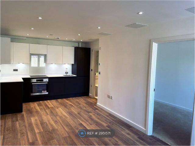 Apartment for rent in Sheerwater, Woking