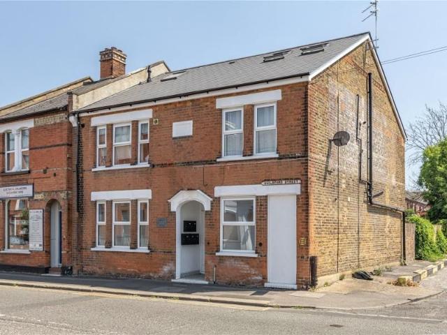 Apartment for rent in Chertsey, Runnymede