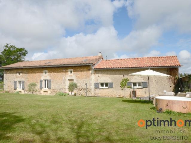 Maison vente à Confolens, Cherves-châtelars