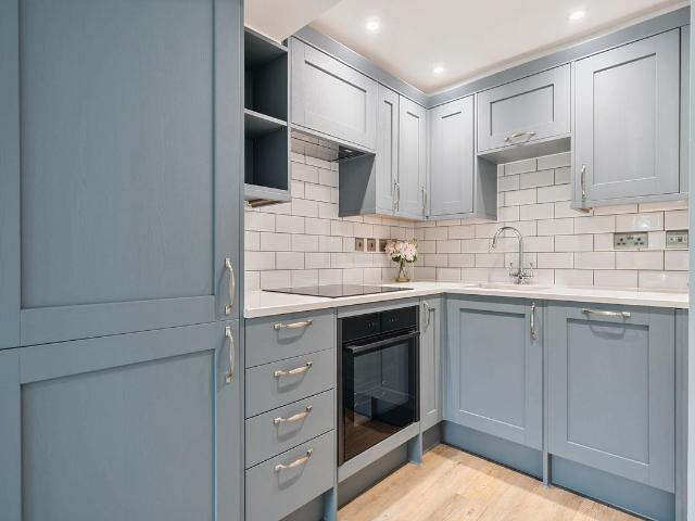 Studio for rent in Remenham