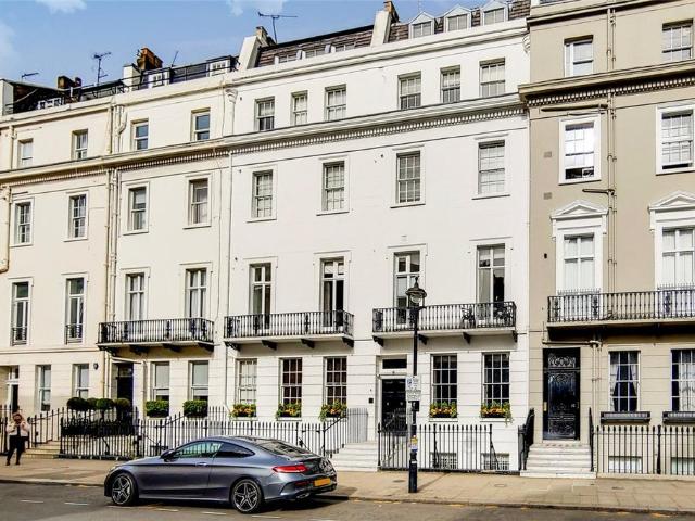 House for rent in Belgravia, Greater London