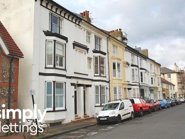 Studio for rent in Kemptown, Brighton & Hove