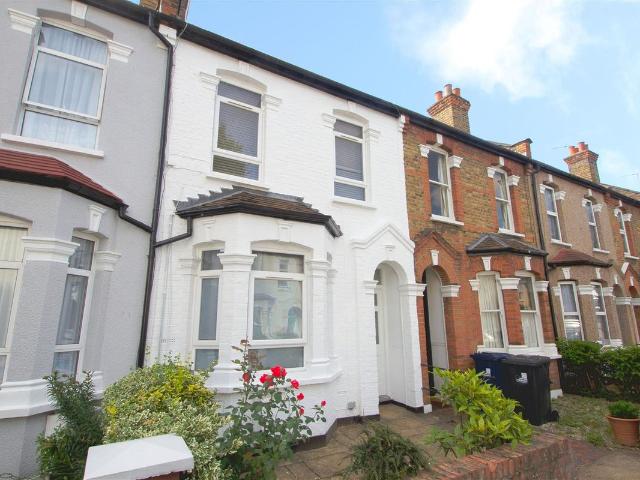 Apartment for rent in London Borough of Ealing, Hanwell