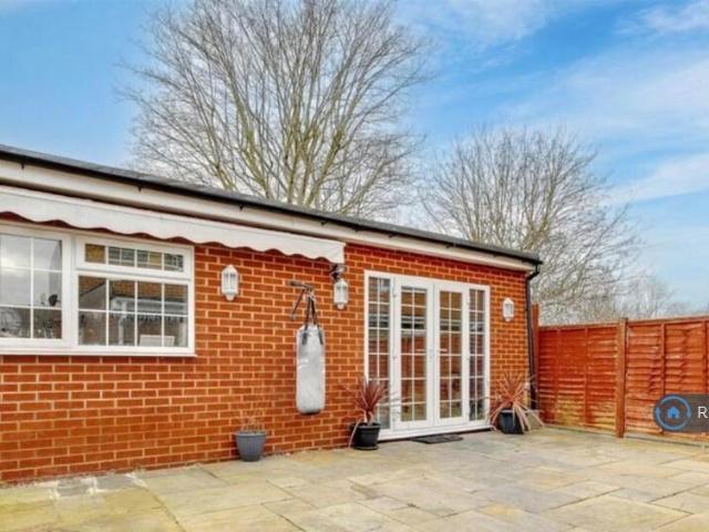 Apartment for rent in Broxbourne, Hertfordshire