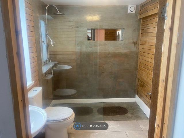 Apartment for rent in Nangreaves, Wales