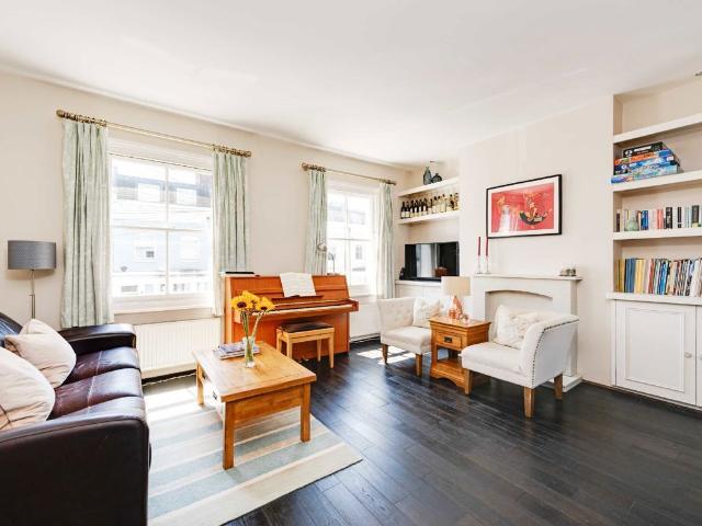Apartment for rent in West Kensington, Greater London