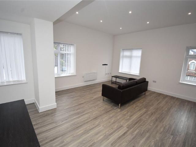 Apartment for rent in Rock Ferry, New Ferry