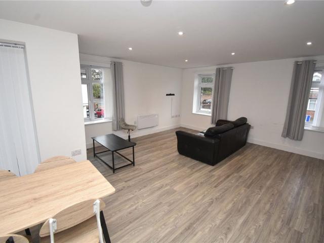 Apartment for rent in Rock Ferry, New Ferry