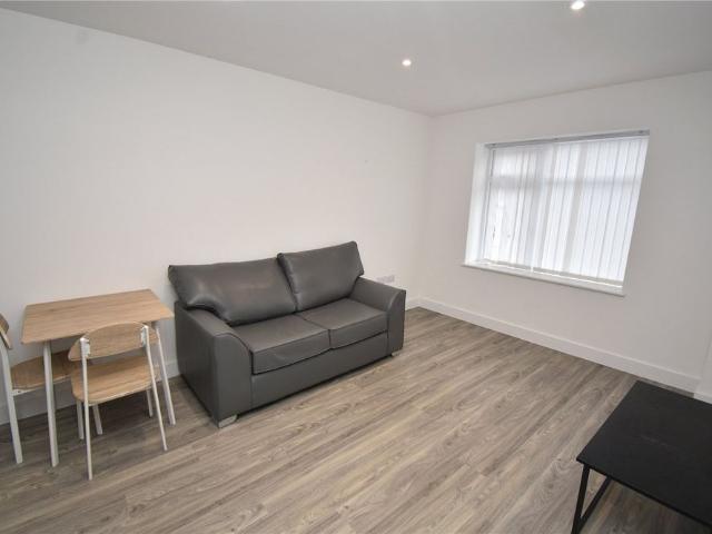 Apartment for rent in Rock Ferry, New Ferry