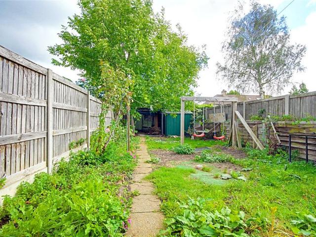House for rent in Ponders End, Greater London