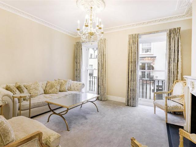 House for rent in Belgravia, Greater London