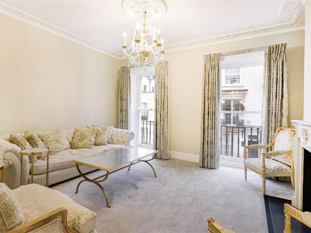 House for rent in Belgravia, Greater London