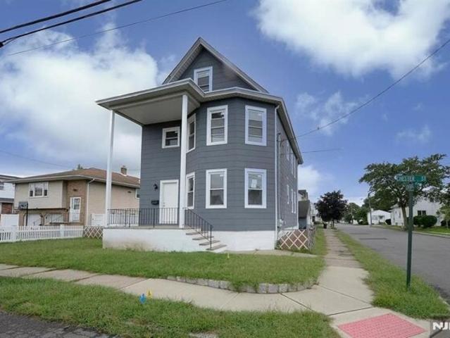 House for sale in Fair Lawn, New Jersey