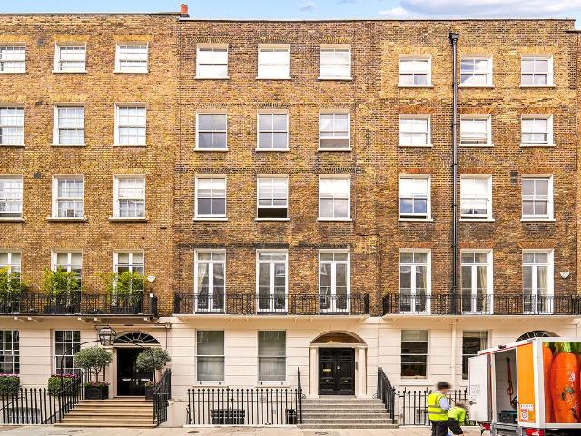 House for rent in Belgravia, Greater London