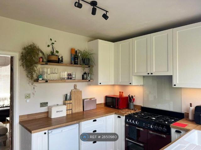House for rent in Caldermill, East Midlands