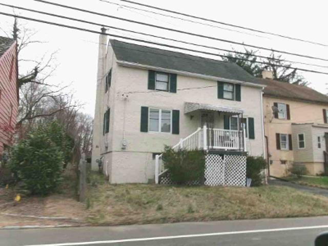 House for sale in Columbus, New Jersey