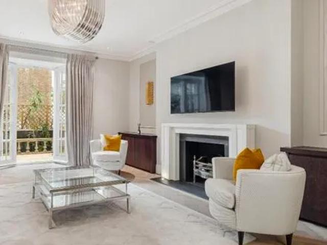 House for rent in Mayfair, Greater London