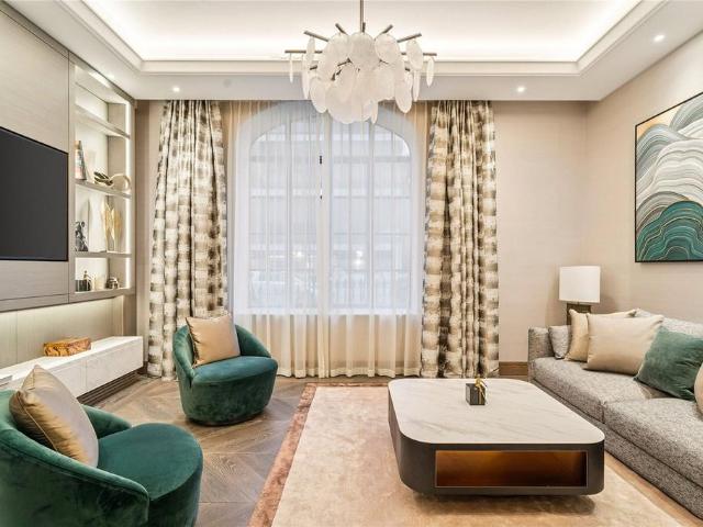 Apartment for rent in Mayfair, Greater London