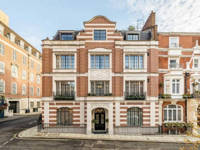 Apartment for rent in Mayfair, Greater London