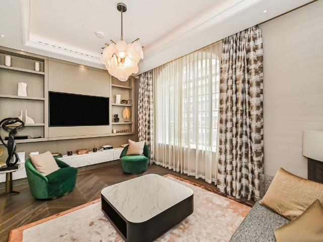 Apartment for rent in Mayfair, Greater London