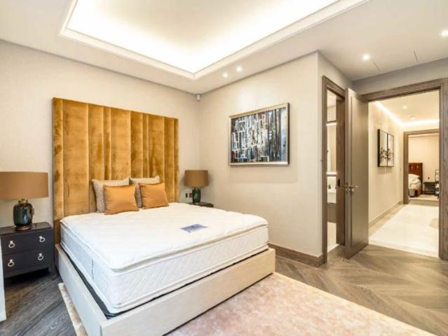 Apartment for rent in Mayfair, Greater London