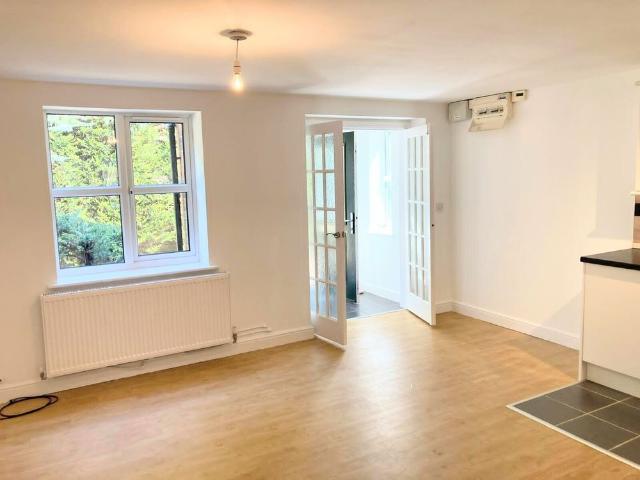 Apartment for rent in Loundsley Green, East Midlands