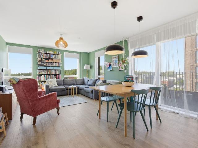 House for rent in Greenhill, Greater London