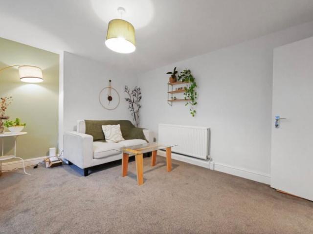 House for rent in Royal Borough of Kensington and Chelsea, Greater London