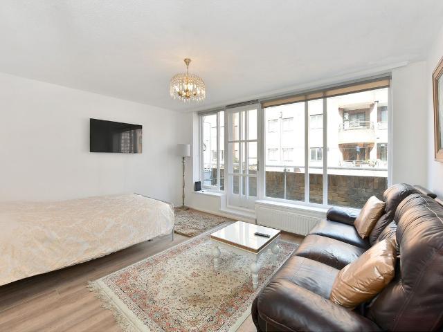 Studio for rent in Earl's Court, Greater London