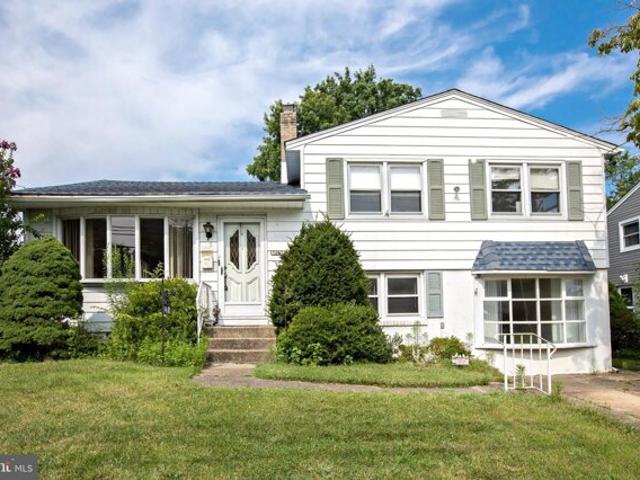 House for sale in Gloucester City