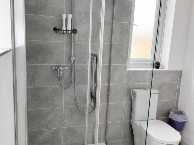 Room for rent in Elm Park, Greater London