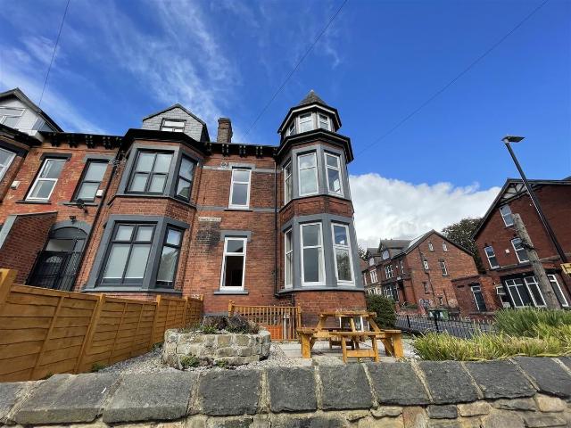 House for rent in Hyde Park, Leeds