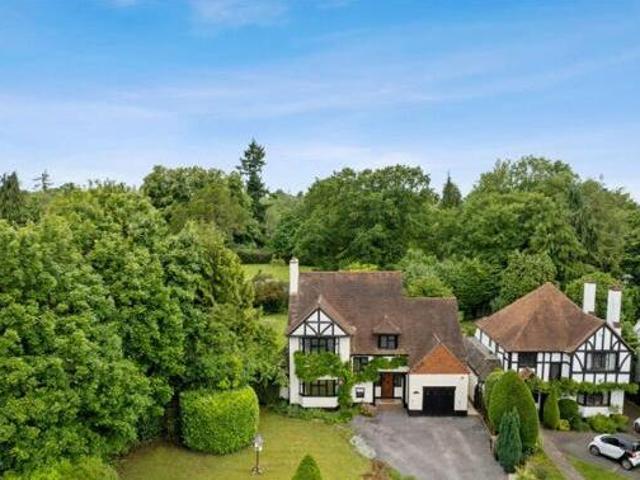 House for sale in Batchworth, Hertfordshire
