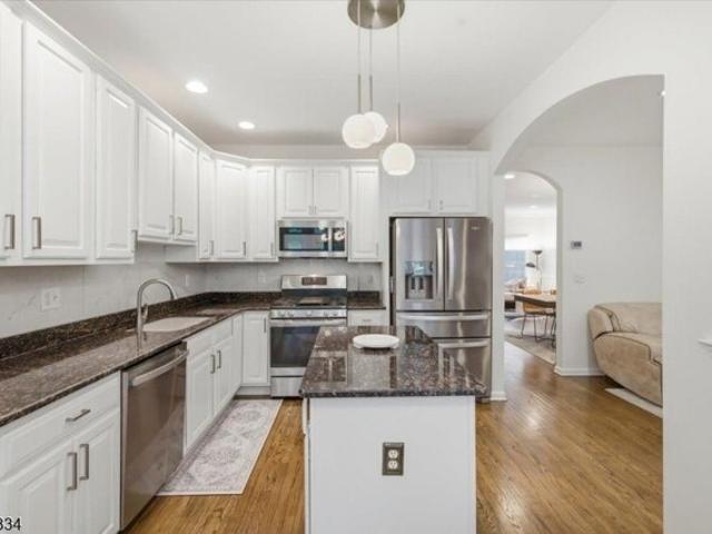 Condo for sale in Cedar Grove, New Jersey