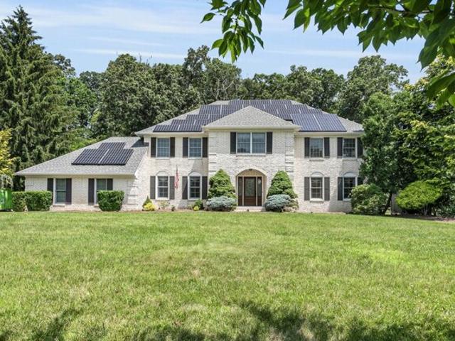 House for sale in Colts Neck